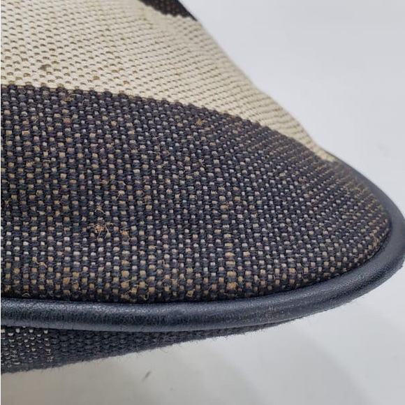 Burberry unisex messenger bag - Picture 8 of 16